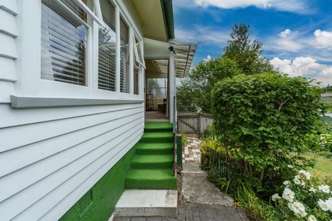 Photo of property in 27 Sunset Street, Hilltop, Taupo, 3330
