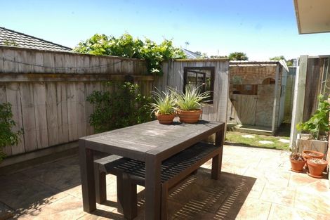 Photo of property in 127 Guildford Drive, Paraparaumu Beach, Paraparaumu, 5032