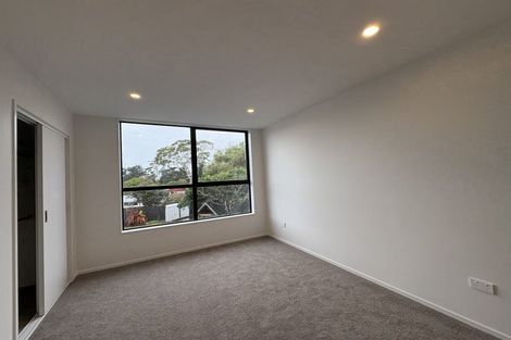 Photo of property in 102c Ennis Avenue, Pakuranga Heights, Auckland, 2010