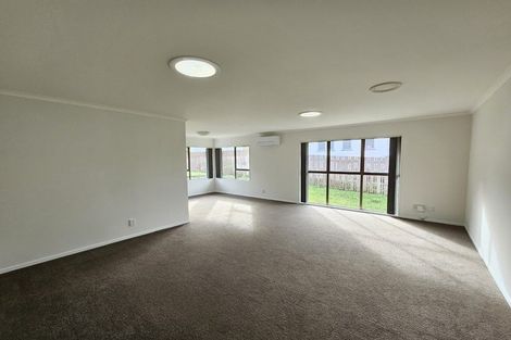 Photo of property in 15 Staithes Drive North, Whitby, Porirua, 5024