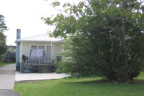Photo of property in 6 Daphne Street, Kelston, Auckland, 0602