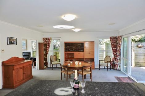 Photo of property in 15 Mervyn Kemp Drive, Tawa, Wellington, 5028