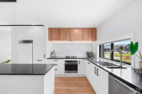 Photo of property in 7 Mawai Hakona Drive, Wallaceville, Upper Hutt, 5018