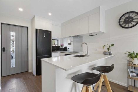 Photo of property in 8 Jabuka Street, Glen Eden, Auckland, 0602