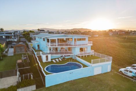 Photo of property in 1011 Papamoa Beach Road, Papamoa Beach, Papamoa, 3118