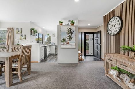 Photo of property in 75 Maygrove Drive, Orewa, 0931