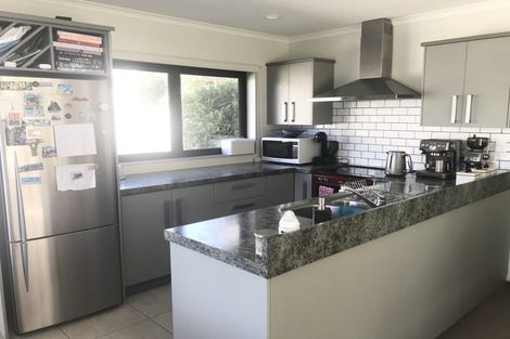 Photo of property in 17a Raumati Terrace, Khandallah, Wellington, 6035