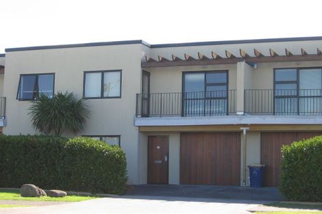 Photo of property in 25 Gunner Drive, Te Atatu Peninsula, Auckland, 0610