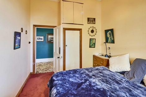 Photo of property in 30 Harbour View Road, Northland, Wellington, 6012