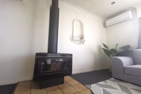 Photo of property in 10 Granville Drive, Massey, Auckland, 0614