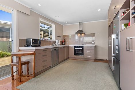 Photo of property in 15 Te Paka Crescent, Te Kamo, Whangarei, 0112