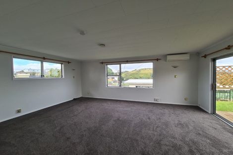 Photo of property in 94 Omata Road, Marfell, New Plymouth, 4310
