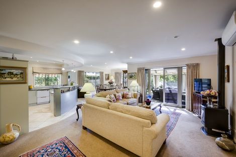 Photo of property in 86 Kensington Drive, Taradale, Napier, 4112