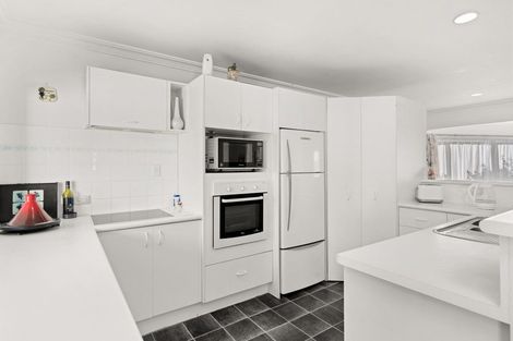 Photo of property in 19a Clyde Street, Mount Maunganui, 3116