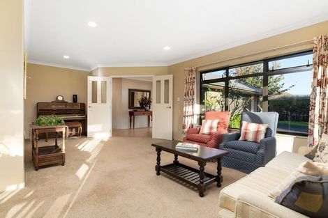 Photo of property in 8r Bradley Avenue, Pyes Pa, Tauranga, 3112