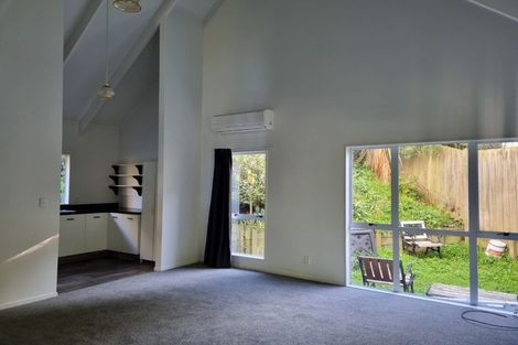 Photo of property in 54f2 Hungerford Road, Houghton Bay, Wellington, 6023