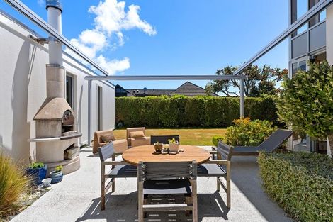 Photo of property in 6 Stormanstown Way, Seatoun, Wellington, 6022