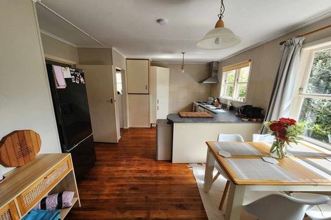 Photo of property in 5 Barrys Road, Glendene, Auckland, 0602