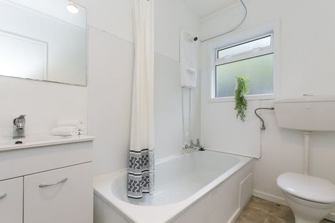 Photo of property in 1f3 Harland Street, Brooklyn, Wellington, 6021