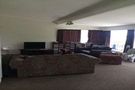 Photo of property in 6 Kia Ora Road, Beach Haven, Auckland, 0626