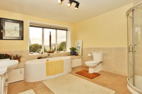 Photo of property in 222 Yaldhurst Road, Avonhead, Christchurch, 8042
