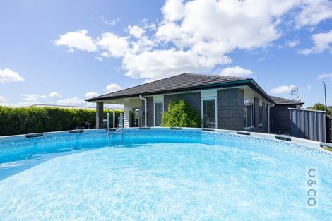 Photo of property in 77a Pohutukawa Parade, Riverhead, 0820