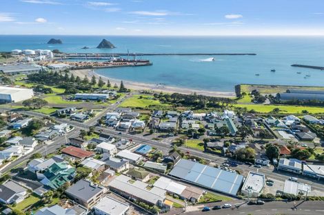 Photo of property in 12 South Road, Moturoa, New Plymouth, 4310