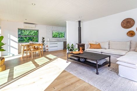 Photo of property in 113 Moana Anu Anu Avenue, Whangamata, 3620