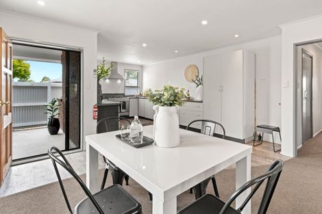 Photo of property in 7a Kempton Street, Greytown, 5712