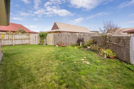 Photo of property in Rangeview Villas, 37/9 Fuller Close, Levin, 5510