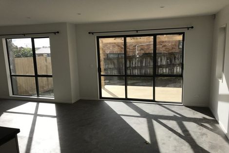 Photo of property in 1 Sophie Lane, Henderson, Auckland, 0612