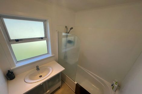 Photo of property in 1 Totara Terrace, Inglewood, 4330