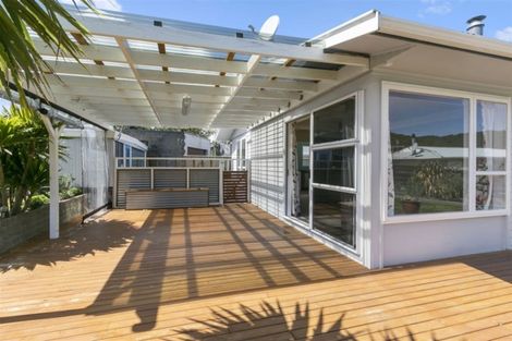 Photo of property in 18 Kumeroa Grove, Wainuiomata, Lower Hutt, 5014