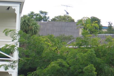 Photo of property in 1/18 Glenwood Avenue, Birkenhead, Auckland, 0626