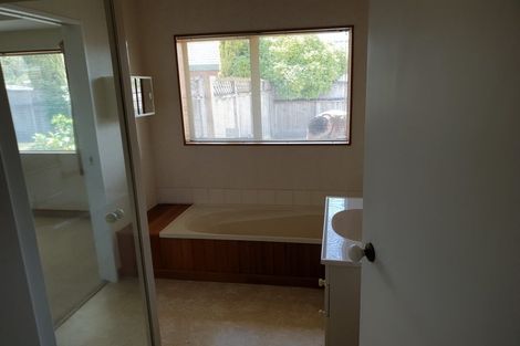 Photo of property in 30b Sunburst Court, Paraparaumu Beach, Paraparaumu, 5032