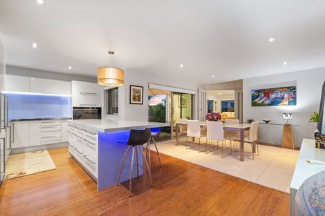 Photo of property in 12 Rangitoto Terrace, Milford, Auckland, 0620