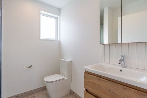 Photo of property in 2/43 Barbour Street, Waltham, 8011