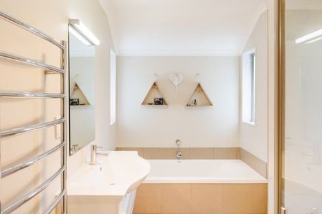 Photo of property in 449a Featherston Street, Palmerston North, 4414