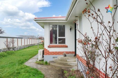 Photo of property in 75 Durham Street, Waikiwi, Invercargill, 9810