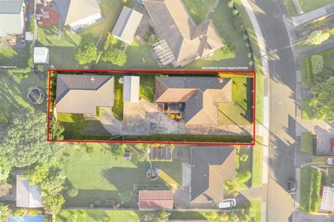 Photo of property in 20 Ward Crescent, Te Atatu Peninsula, Auckland, 0610
