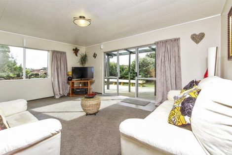 Photo of property in 46 Brandon Road, Glen Eden, Auckland, 0602
