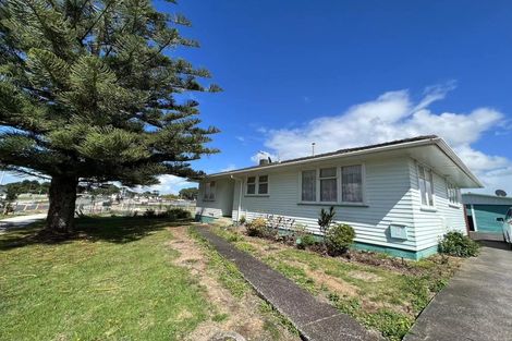 Photo of property in 15 Mayflower Close, Mangere East, Auckland, 2024