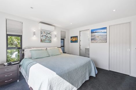 Photo of property in 69 Kotuku Drive, Paraparaumu Beach, Paraparaumu, 5032