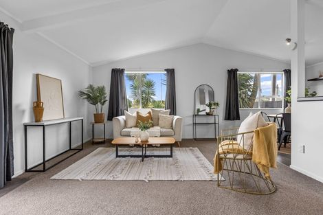 Photo of property in 24 Kaitemako Road, Welcome Bay, Tauranga, 3112