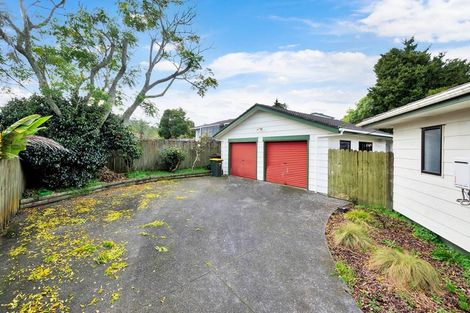 Photo of property in 21 Crosby Road, West Harbour, Auckland, 0618