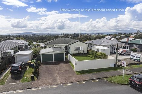 Photo of property in 123 Birkenhead Avenue, Birkenhead, Auckland, 0626