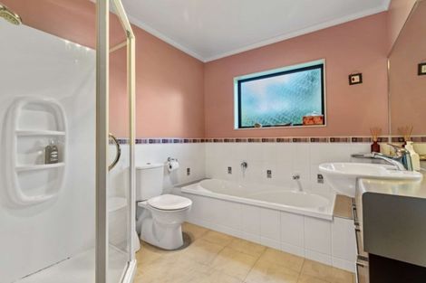 Photo of property in 21 Kowhai Street, Tuakau, 2121