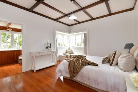 Photo of property in 72 Garfield Road, Helensville, 0800