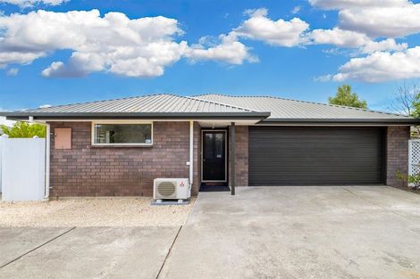 Photo of property in 2/200 Wainoni Road, Avondale, Christchurch, 8061