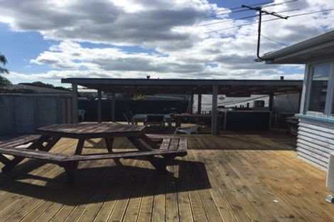Photo of property in 43 Beach Road, Pahurehure, Papakura, 2113